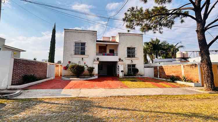 casa en venta avenida club atlas sur club de golf atlas el salto jalisco pJT6olc